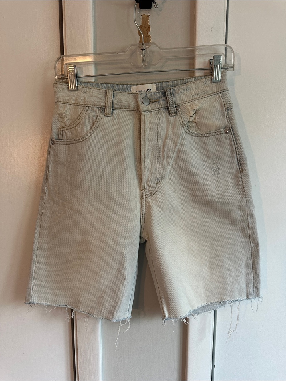 ROLLAS 90s relaxed short, high waisted, above the knee
